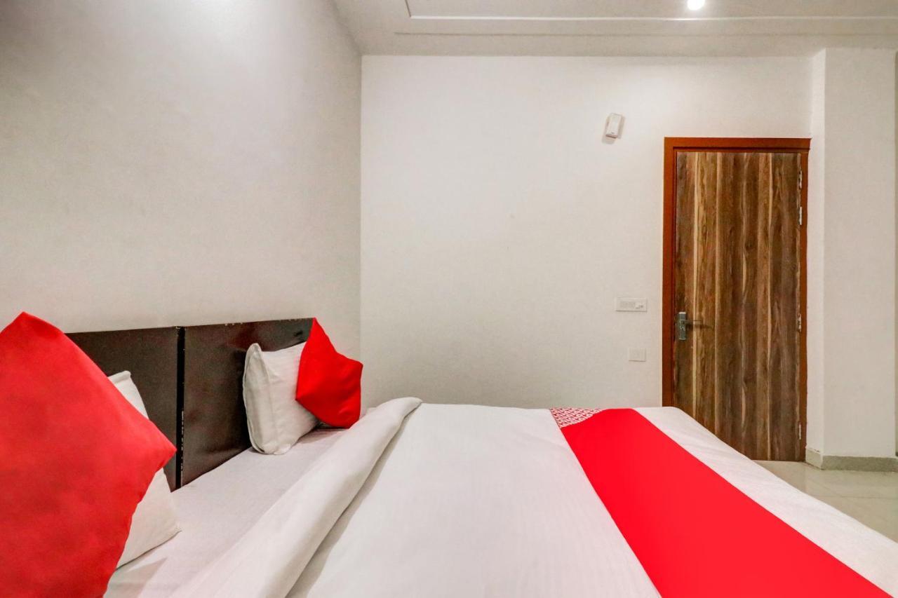 מלון גורגאון Oyo 71597 The Shivaay Residency מראה חיצוני תמונה